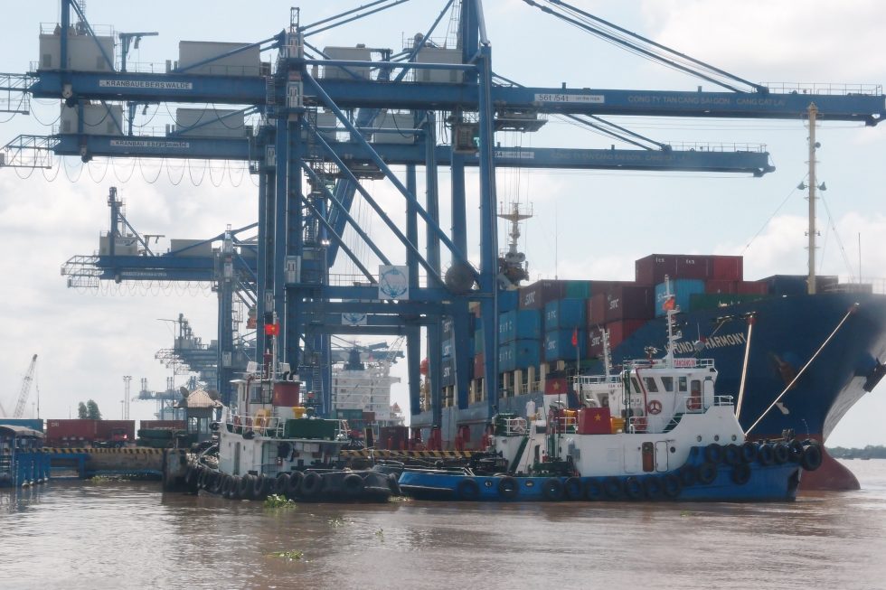   - ＪＥＴＲＯ調査、黒字見込み６割超 (2025.12.15)